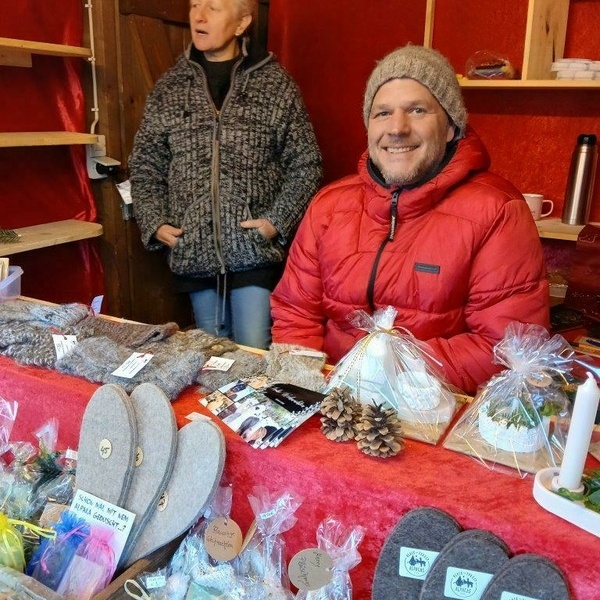 Verkaufsstand am Lebk�chlerzauber