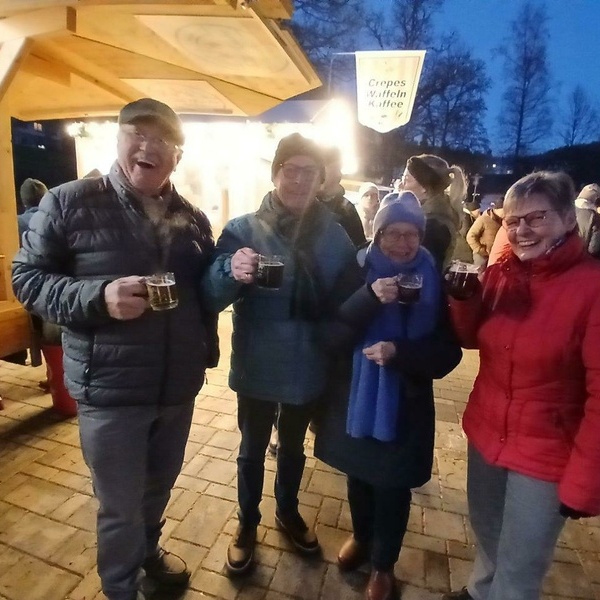 gute Laune am Winterdorf