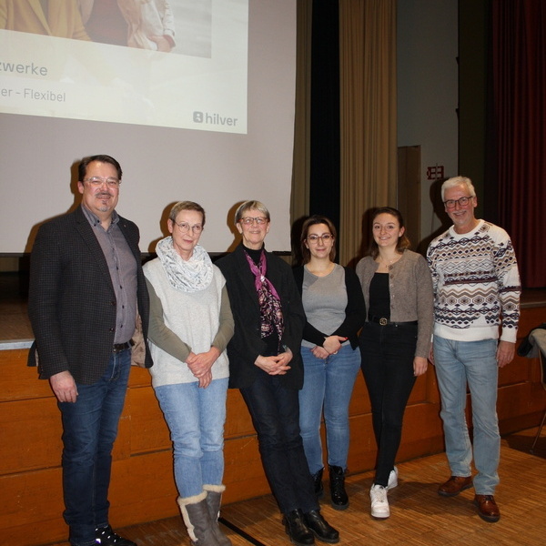 B�rgermeister Marcel Schneier, Edith Schild, Marianne H�ldin, Denise Granata, Lea Gerspacher und Thomas Walter von hilver (v. l.) 