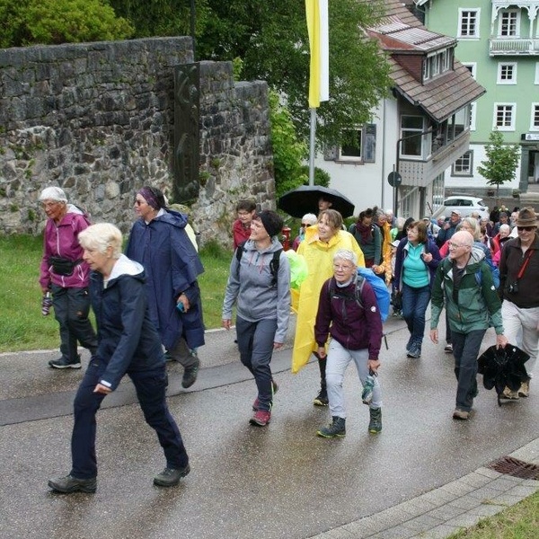 Die Wallfahrt trifft in Todtmoos ein