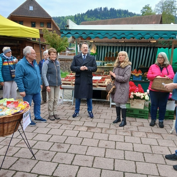Begrung zur neuen Marktsaison