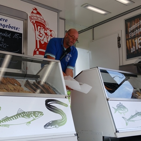 Leckeren Fisch gab es am Fischmarkt