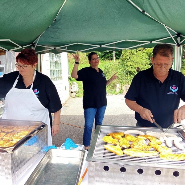 CorMan Team beim grillen
